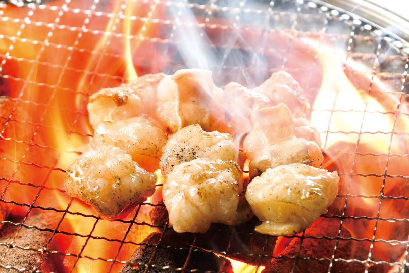 名物黒ホル!焼いても鍋でも旨い<br />
「黒毛和牛特選ホルモン」 539円