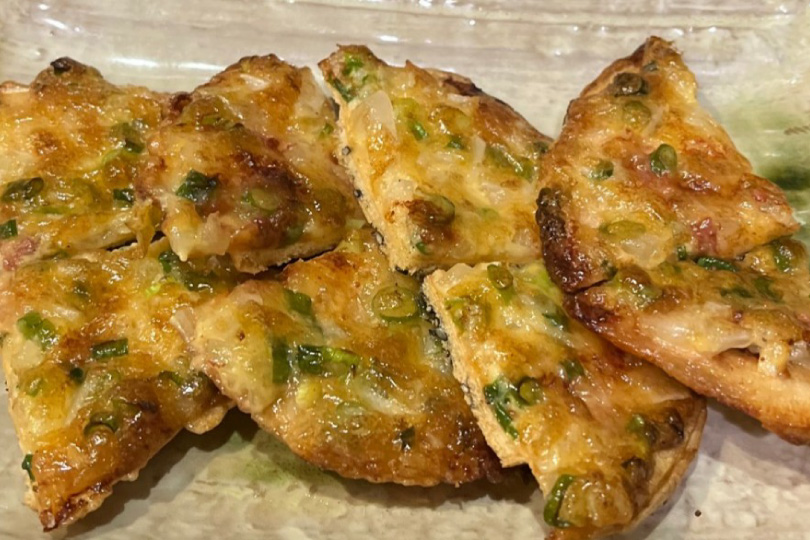 元祖!せんべい酒盗ピザ風 580円