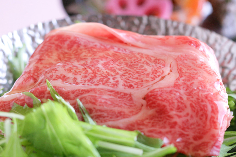 限定倉石牛すき焼きorしゃぶしゃぶ 6,600円~<br />
※品切れの際は県産牛