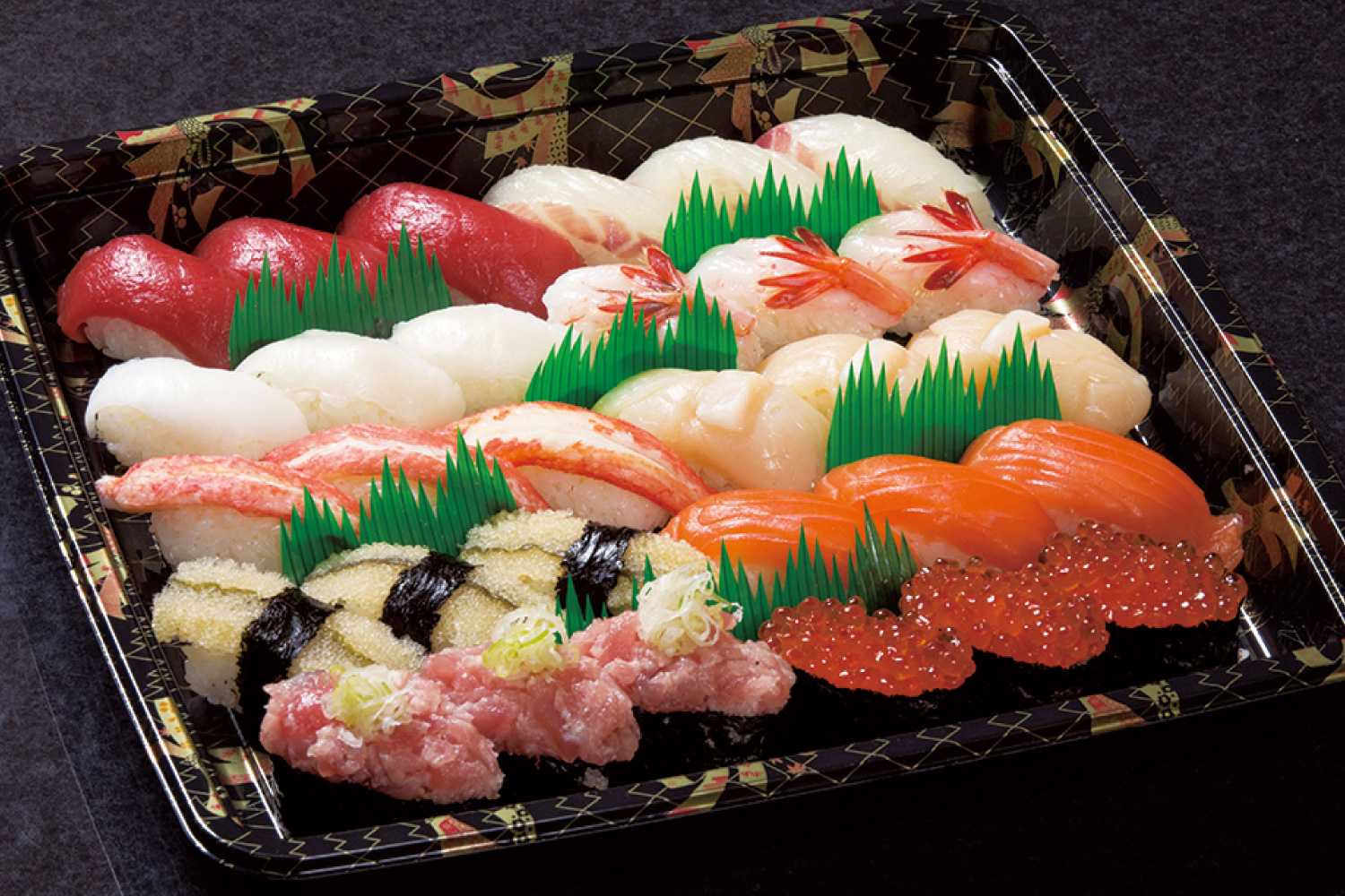 八食市場寿司 お持帰り寿司「宴」 