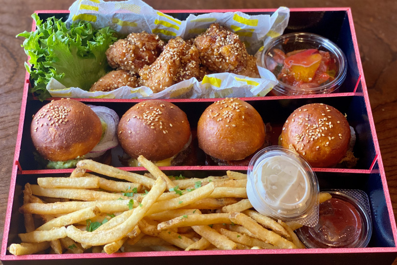 唐揚げチキンバーガー