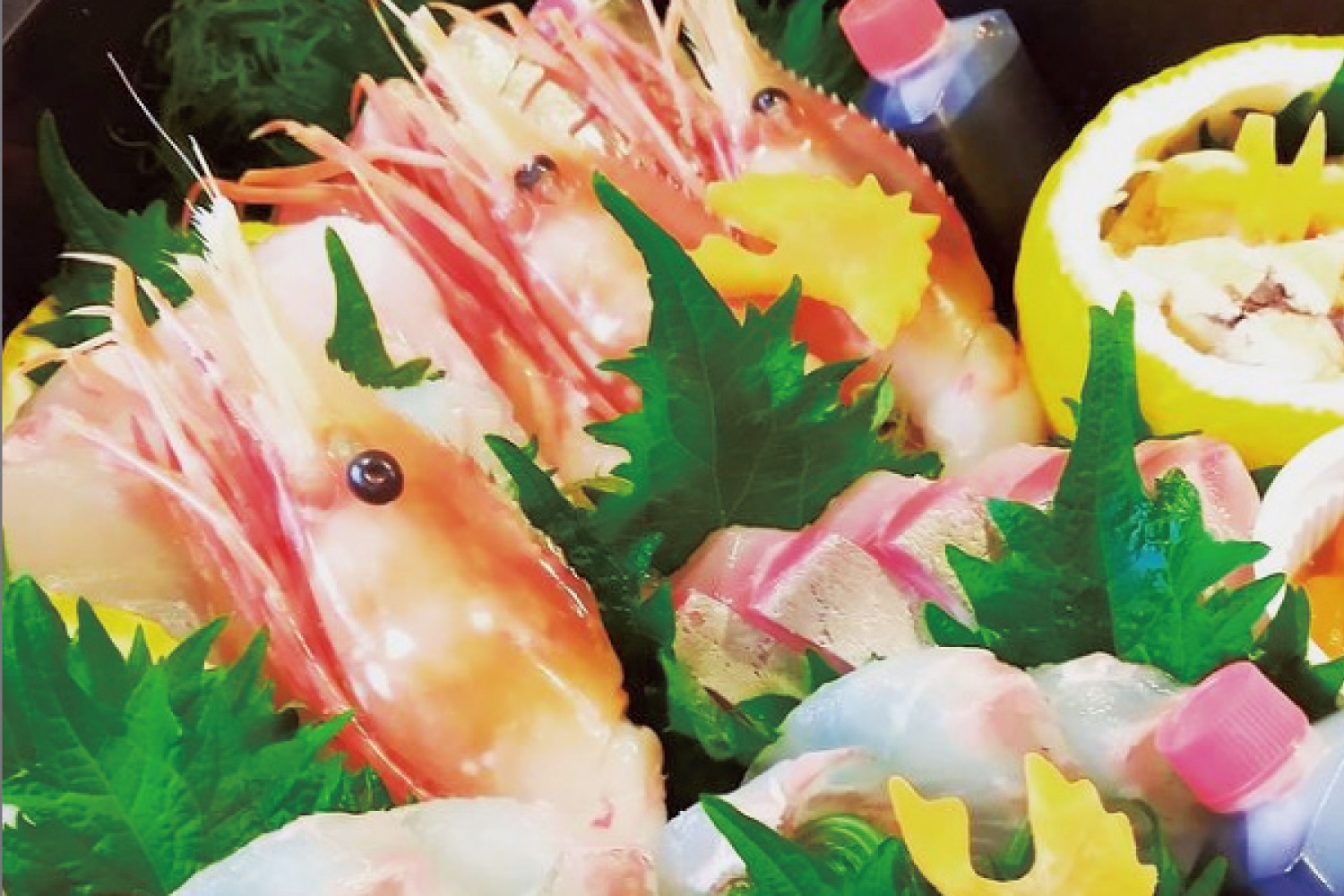 季節のおまかせ三段重（刺身・煮物・焼き物）