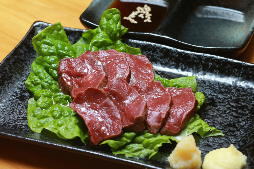 あぶりハツ刺 528円