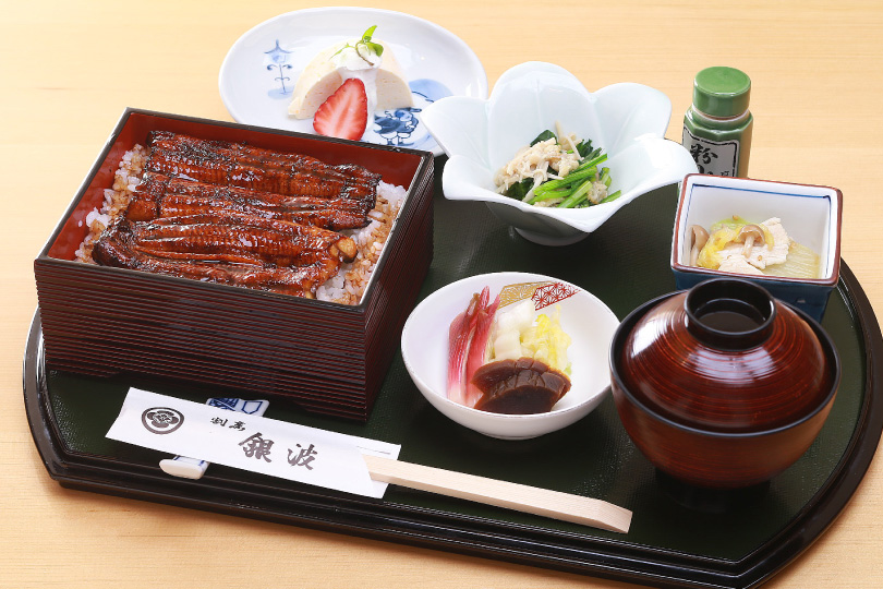 うな重御膳(松)5,060円<br />
うなぎ1本使用