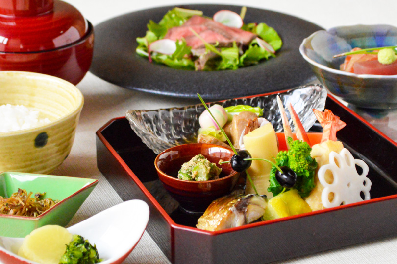 ランチは予約制になりました。<br />
「彩り旬菜コース」2,500円より