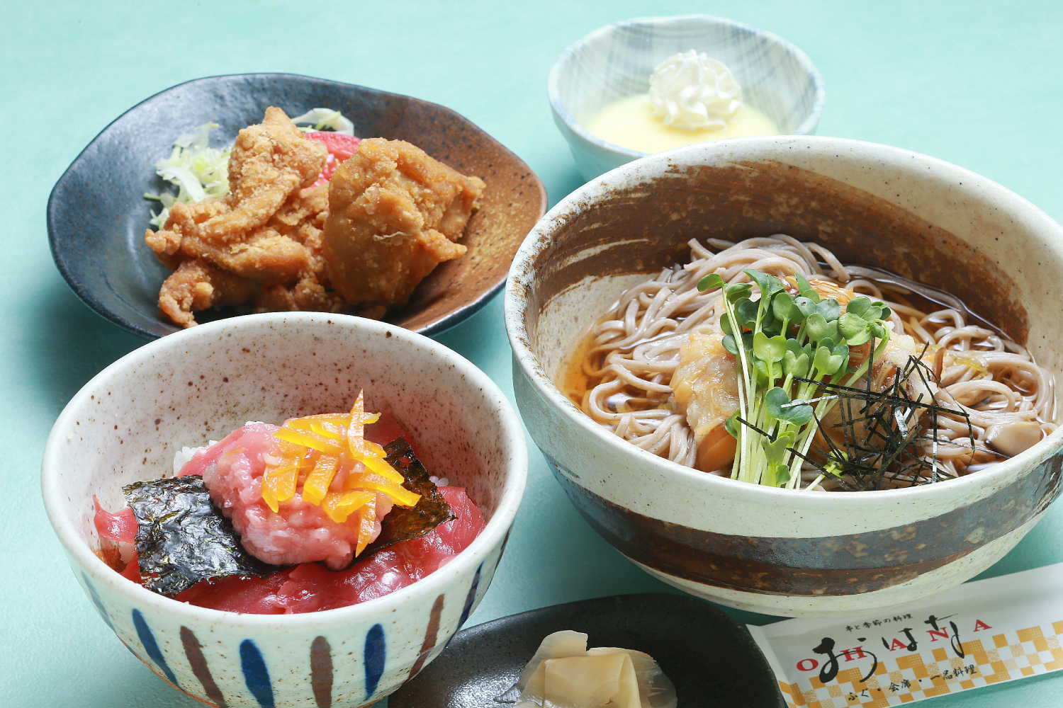 ミニ本マグロ丼と冷やしなめたけおろしそば（唐揚げ付）