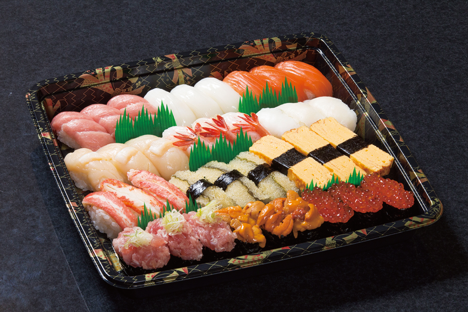 八食市場寿司　お持帰り寿司「彩」 
