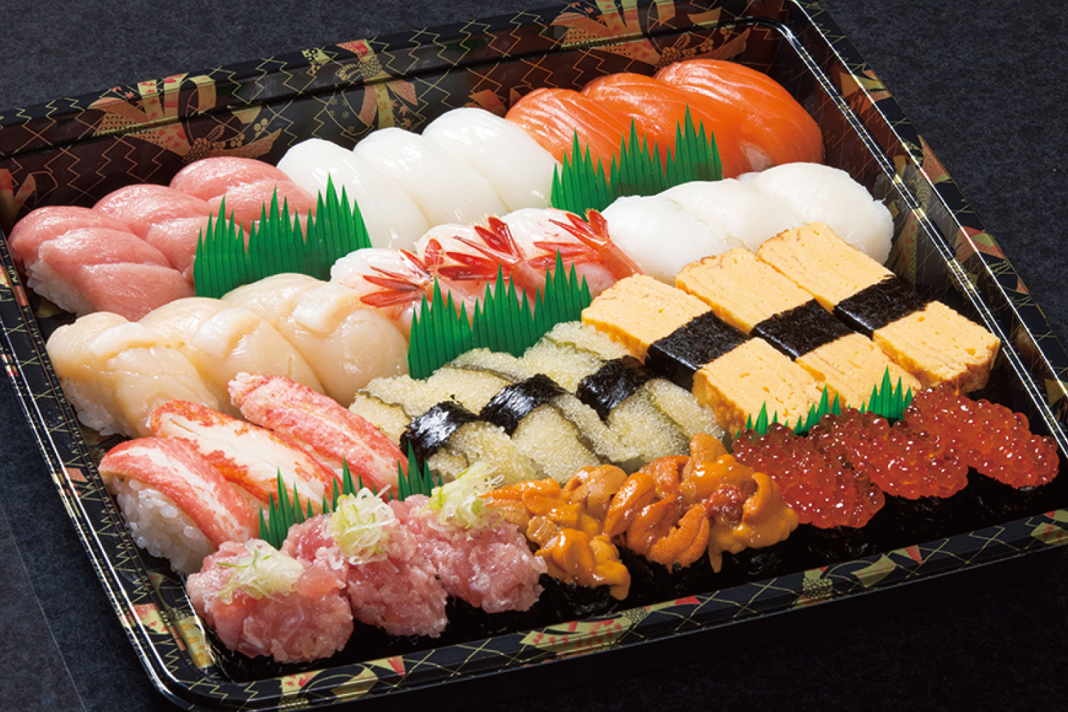 八食市場寿司　お持帰り寿司「彩」 