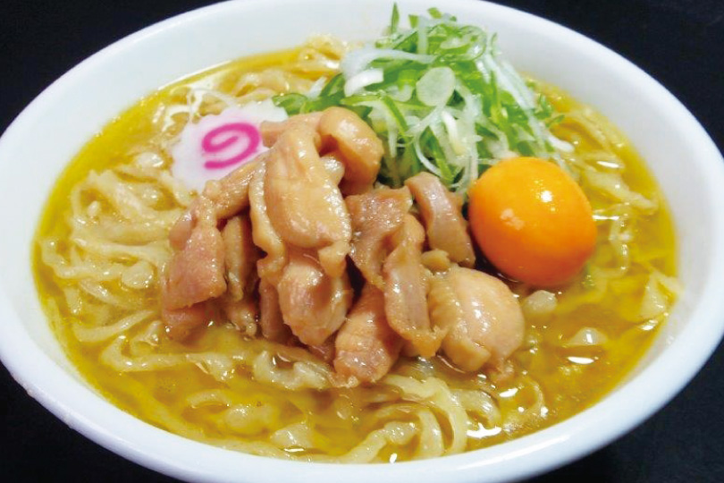 金の鶏中華 780円