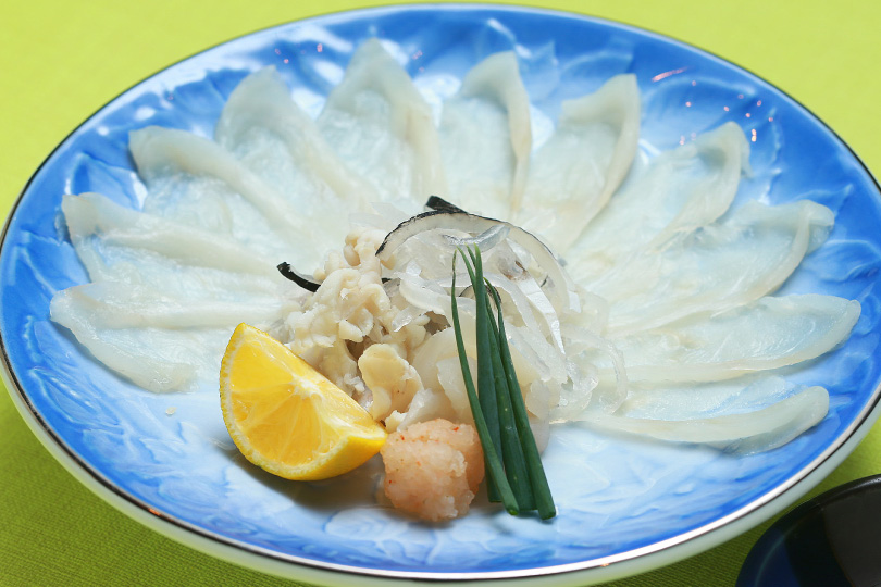 ふぐ刺(要予約) 2,200円