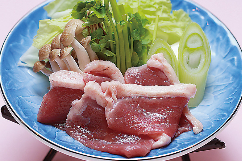 鴨とセリの鍋(2人前より・2,500円)