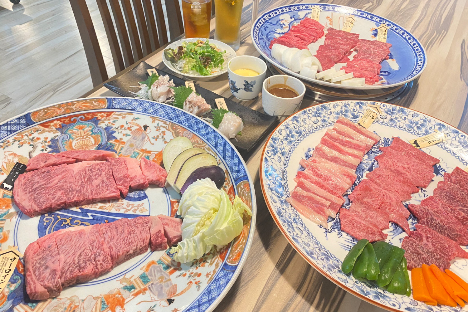 ★各種カルビ・ロース食べ放題‼