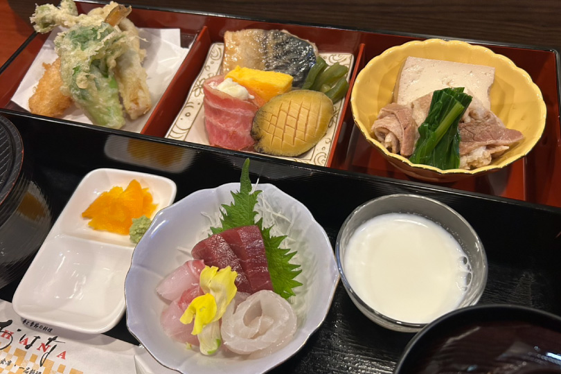 毬姫牛ハンバーグ定食(120g)