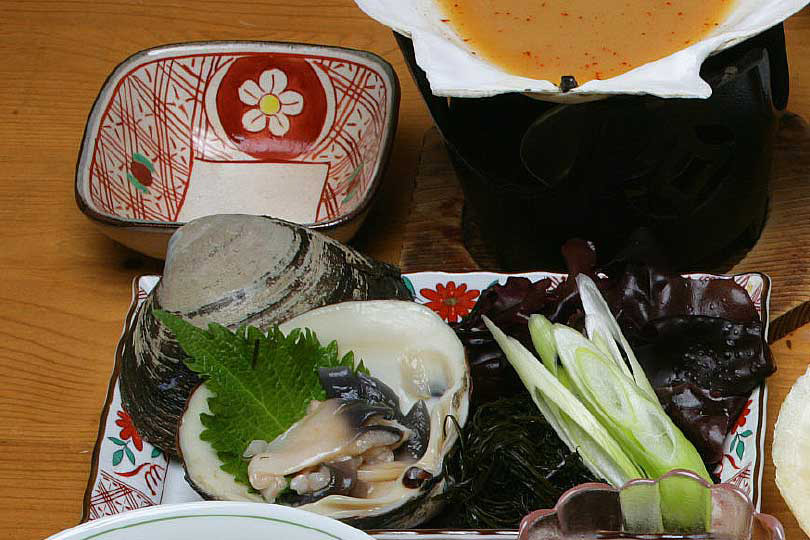 海藻しゃぶしゃぶ<br />
1,200円～