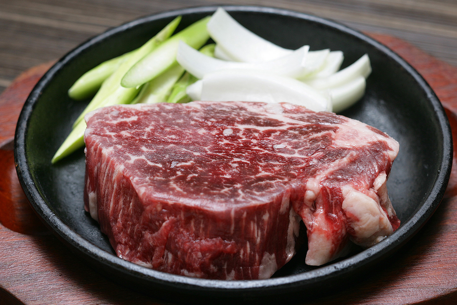 県産和牛ヒレシャトーブリアン<br />
3,000円