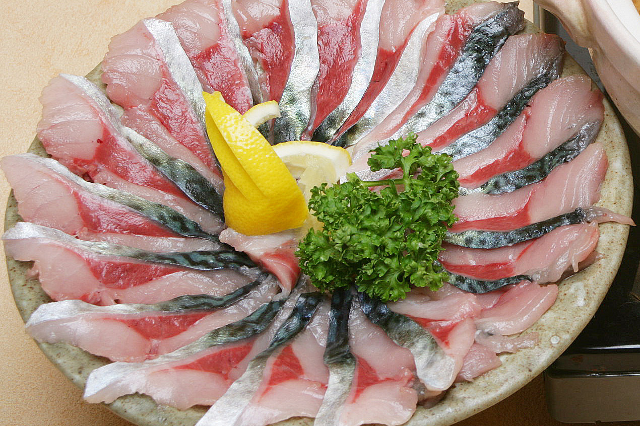 人気の選べる鍋サバシャブ<br />
（8,800円コースから、入荷しない場合があります）