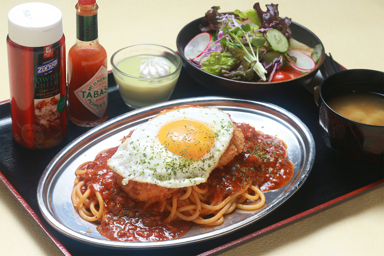 ミートソースカツのせ