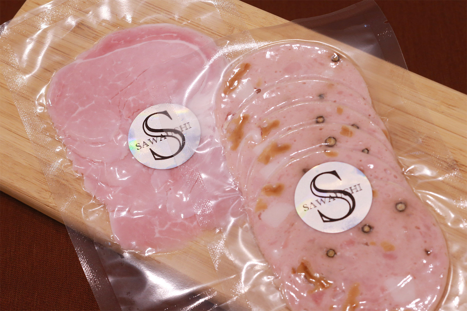 漆黒イカ墨のスープスパゲッティ