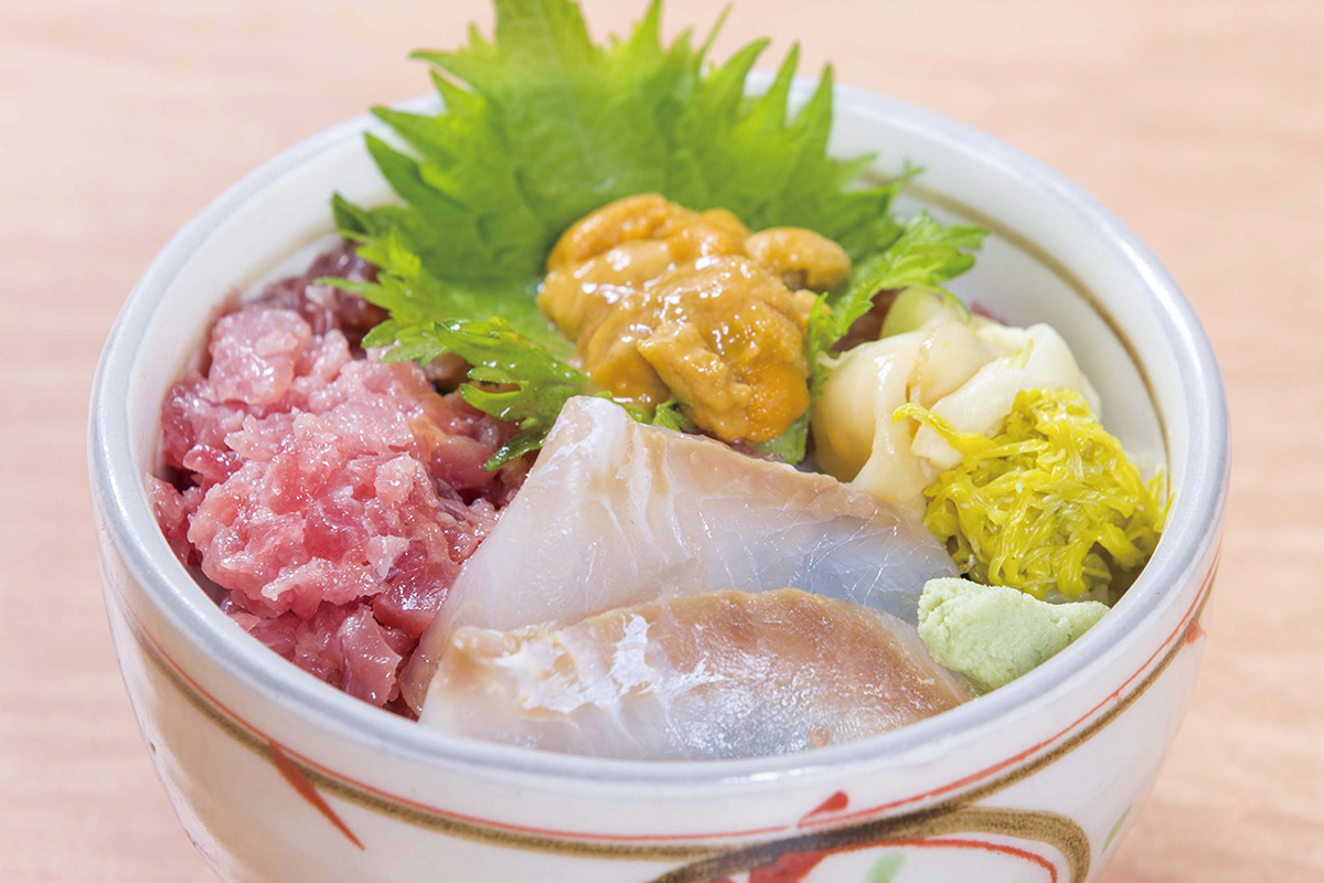 うにうにフェア開催中！生うに・いくら・鮪丼