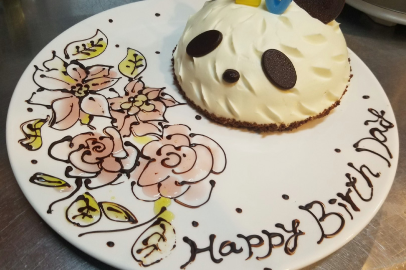 バースデープレート、花束等のイベントサプライズ承ります!