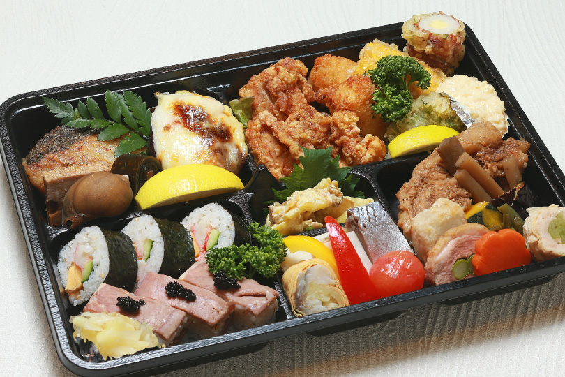 お弁当2,000円(要予約)